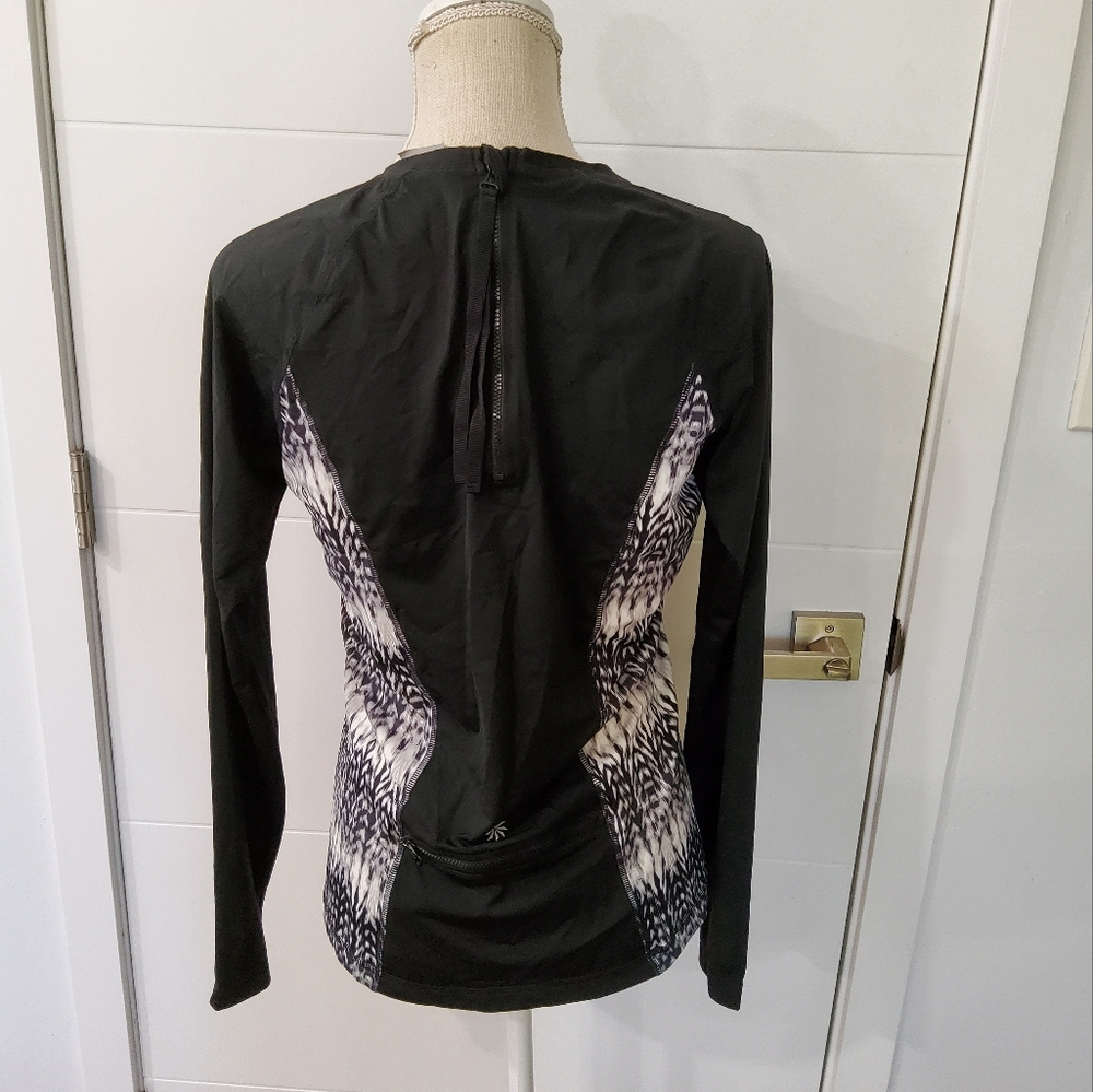 Athleta Long Sleeve Surf Top Size L - Picture 4 of 10